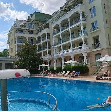 Apartament Ivajen 103 *